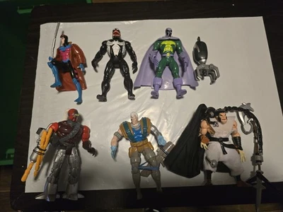 Lote de 6 bonecos ToyBiz Marvel anos 90 vilões heróis  - Imagem 1 de 4
