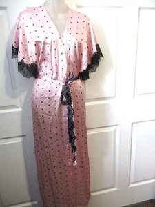 CHRISTINE Vancouver Neiman Marcus rosa schwarz gepunktet Seide Morgenmantel Peignor Einheitsgröße neu mit Etikett - Bild 1 von 5