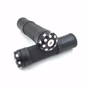 7/8" Black Rubber Handbar Grip For Suzuki GSXR 600 Hayabusa CB1300 CB600F Hornat - Picture 1 of 4