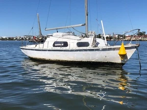 Endeavour 24 ft Mooring Block Free!!!!!!!! Yacht ( Sydney Harbour ) No Reserve!! - Picture 1 of 24