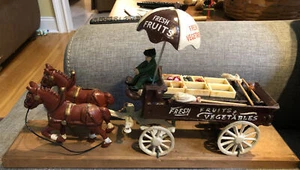 Vintage fresh fruits and vegetables Cast Iron horse drawn Wagon toy - Picture 1 of 12