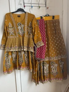Mustard Embroidered embelished kurta Asian Lengha size small - Picture 1 of 14