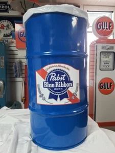 BOTE DE BASURA DE ACERO LAMINADO EN FRÍO CERVEZA DE CINTA AZUL PABST ESTILO VINTAGE TRIBUTO 16 GAL - Imagen 1 de 6