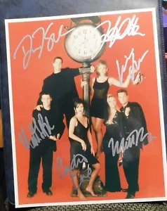 "Friends" autographed 8x10 photo by 6 - Aniston, Cox, Kudrow, Perry, LeBlanc & 1 - Picture 1 of 2
