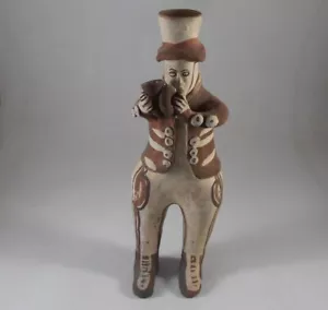 Portacandele ceramica arte popolare peruviana Perù uomo che suona corno francese mariachi - Foto 1 di 8