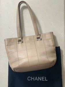 Auth CHANEL Quilted Shoulder Bag. medium - Picture 1 of 12