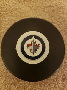 Winnipeg Jets Unsigned InGlasCo Autograph Model Hockey Puck - Picture 1 of 1