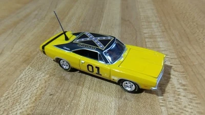 Dukes Of Hazzard General Lee Custom Yellow/Black '69 Dodge Charger,1:64,new! - Image 1 of 4