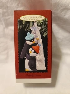 1995 Hallmark Andenken Ornament Friendly Boost Pinguine - Bild 1 von 9