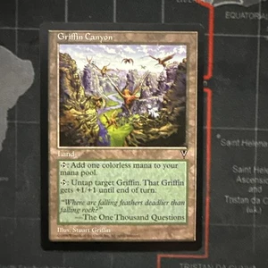 MTG Griffin Canyon Visions Near Mint NM Regular Vintage Old School Magic - Picture 1 of 2