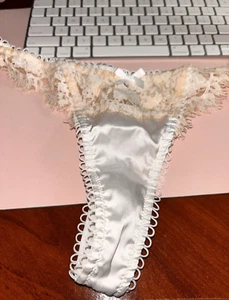 For Love And Lemons Panties Sz XL Victoria Secret second skin Thong White NWOT - Picture 1 of 8