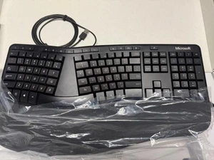 Microsoft LXM Black Wired Ergonomic USB Keyboard - Picture 1 of 3