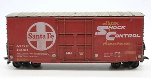 Athean HO Scale 14201 Box Car Santa Fe Shock Control ATSF Reefer Plastic Model - Picture 1 of 5