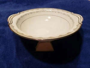 Tazón redondo de verduras Noritake China Margaret 6243 con asas - Imagen 1 de 3
