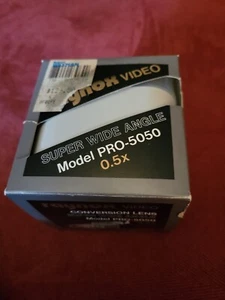 New Raynox Video Conversion Lens PRO-5050 Super Wide Angle 0.5X made in Japan - Picture 1 of 6