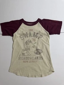 Peek Boy’s T-Shirt The Swamp ‘76 Meadowlands New Jersey Stadium Size XL (10) - Picture 1 of 8