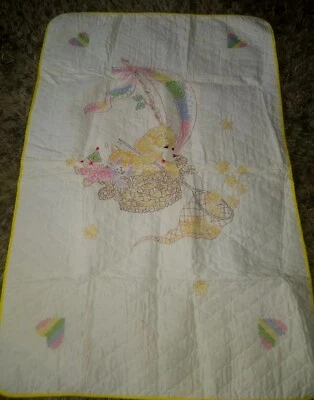Manta de cuna de bebé vintage bordada punto de cruz cuidado oso atrapando estrellas  Foto 1 de 4