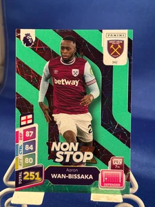 FUSSBALL PANINI ADRENALYN XL PLUS 2025 GREEN PARALLEL Aaron Wan-Bissaka West Ham - Bild 1 von 2