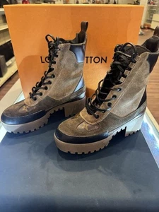 LOUIS VUITTON LAUREATE DESERT PLATEAU STIEFEL BEIGE/MONOGRAM LS(342248) - Bild 1 von 10