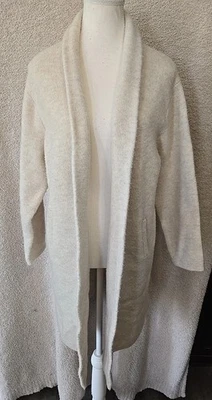 Banana Republic 羊毛混纺茧外套开衫毛衣象牙色开口尺寸 M 小号 — 第 1/4 张图片