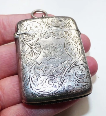 ANTIGUA CAJA VESTA GRANDE PLATA VICTORIANA 1897 CON MONOGRAMA WB GRABADO VESTA FOB Foto 1 de 4