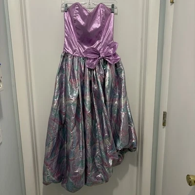 Vestido Vintage Años 80 Púrpura Metálico Sin Tirantes Noche Fiesta Baile de graduación Talla 7/8 Foto 1 de 4