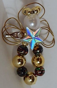 VINTAGE ENGEL MIT HALO PERLEN BROSCHE KUNSTPERLE AB STERN DRAHT FLÜGEL WEIHNACHTEN - Bild 1 von 2