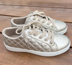 NEW! ISAAC MIZRAH LIVE! - Talyia Quilted Sneakers - Pale Gold - Size 6 - Picture 1 of 6