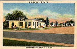 FREDERICKSBURG, TEXAS - DE LUXE MOTEL AM STRASSENRAND - ALTE LEINEN-POSTKARTE - Bild 1 von 2