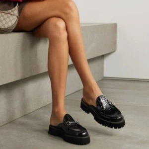 GUCCI Sylke horsebit-dettaglio lucido-pelle mules nero taglia 39,5 - Foto 1 di 10