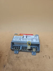 Honeywell S8610U1003 Ignition Control Module - Picture 1 of 5