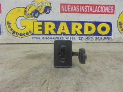 735429751 Pulsantiera Usb Fiat Linea (110)(2007->) 1.6 Dynamic [1,6 Ltr. - 77 Kw - Immagine 1 di 4