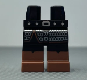 Lego Minifigur schwarze Beine braune Stiefel silber Kette Mail Serie 27 Beastmaster - Bild 1 von 9