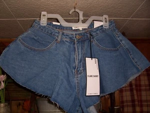 ALMOST FAMOUS WOMENS DENIM FLARE SHORTS SIZE 9 CASUAL SEXY BEACH NEW - Picture 1 of 2