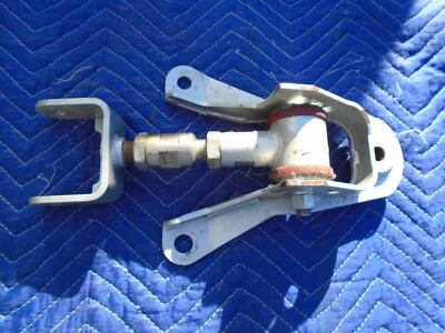 Brazo de control superior ajustable Steeda y soporte de chasis para 3er enlace 11-14 Foto 1 de 2