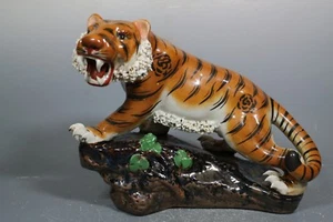 Hermoso tigre chino de porcelana rosa familiar - Imagen 1 de 8