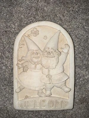 Placa de jardín Carruth Studio 2016 Welcome Gnomes del escultor David Carruth usada en excelente estado Foto 1 de 4