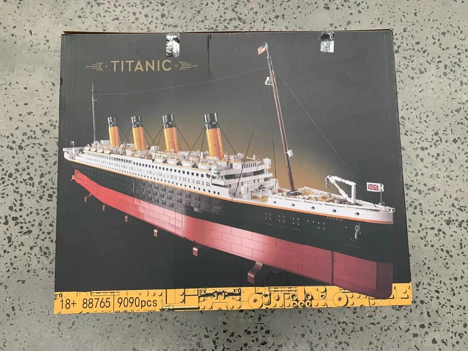 Brand New Titanic MOC Building Set - 9090 PCS - 1.35m Length - image 1 of 3