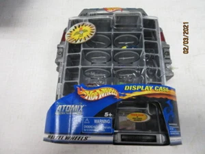 HOT WHEELS ATOMIX DISPLAY CASE WITH 8 CARS NEW - Picture 1 of 3