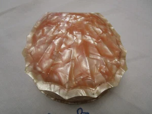 ART DECO SHELL SHAPED CELLULOID TRINKET BOX WITH FOUR BOXES INSIDE - Picture 1 of 9