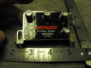 ANTRONiX -3-Way Splitter CMC2003U -, 5-1000MHz, new - Picture 1 of 4