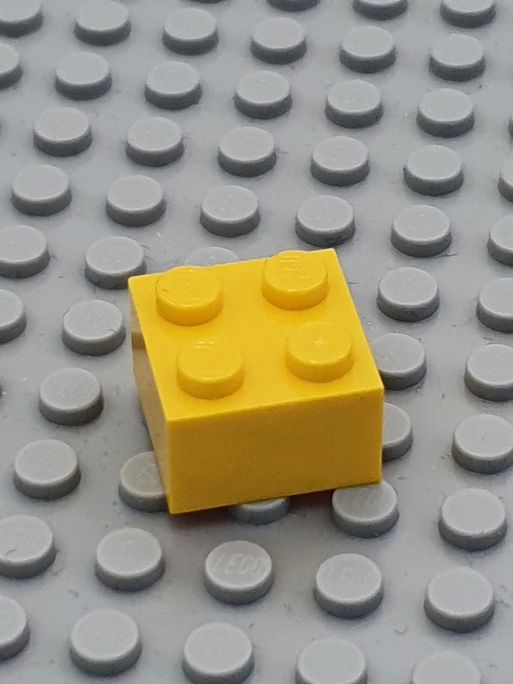 LEGO® 10x Stein Basic Brick 2x2  3003 Gelb yellow - Bild 1 von 1