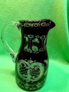 Geschliffene Glas Krug Rot Wild / Jagd Hirsch Motiv 25 cm von CZ Bohemia - Picture 1 of 3