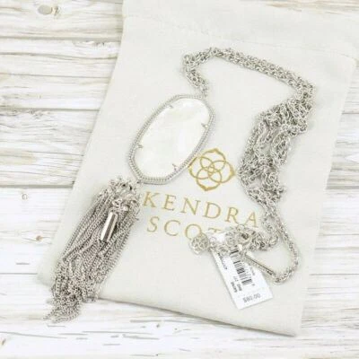 Novo com etiquetas Kendra Scott Rayne colar pingente borla concha pérola marfim tom prata - Imagem 1 de 4