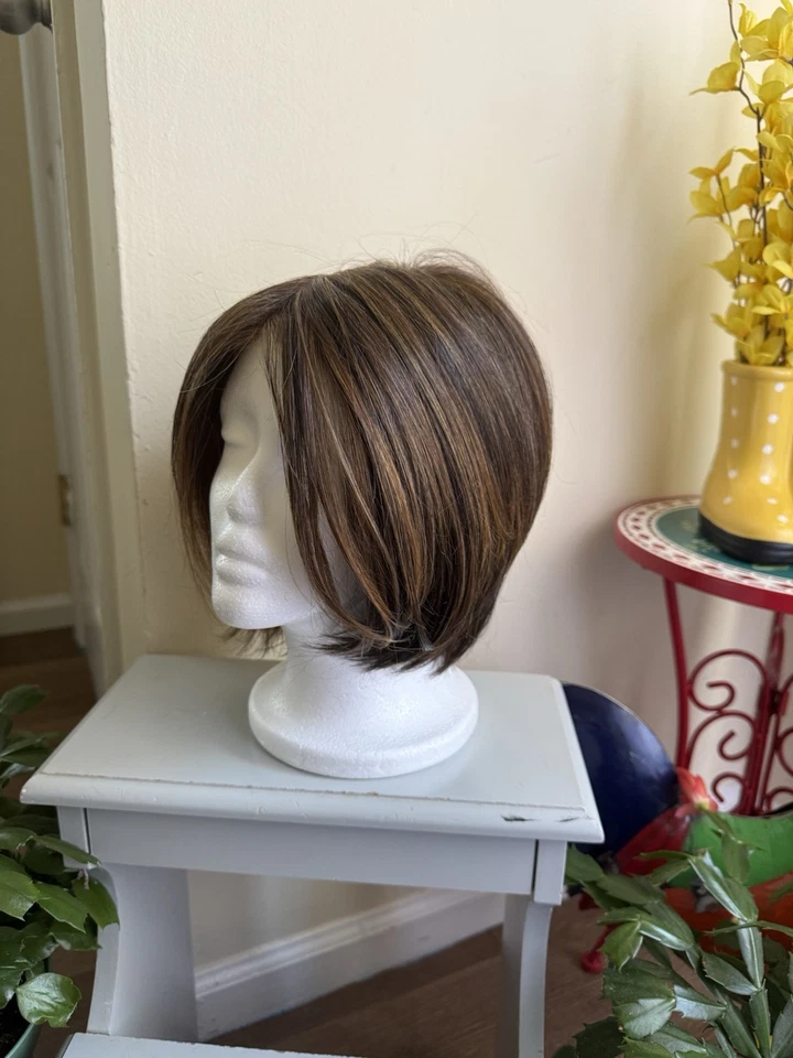 Tressallure Smooth Cut Bob 1 Monotop Lace Front Wig Synthetic Hair - Image 1 of 4