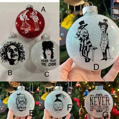 ¡Adorno de Navidad “Beetlejuice” hecho a mano! ¡Ver descarrilados! Foto 1 de 4
