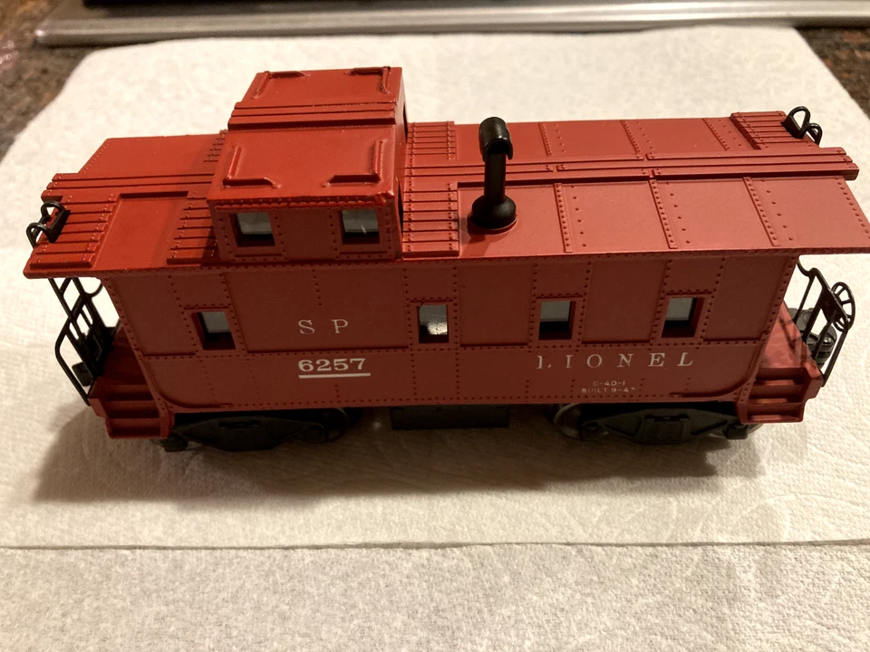 Vintage 1947s Post War Lionel 6257 Restore Illuminated Caboose O Gauge Original - Image 1 of 4