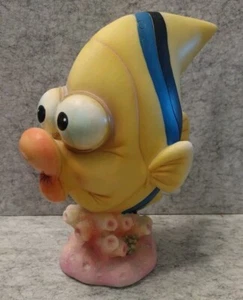 Küssende Lippen Engel Fisch Harz Statue 7,5" hoch - Bild 1 von 5