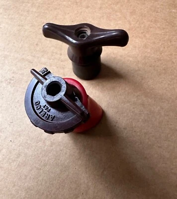 Battery Terminal Hand Release For Peugeot 403, 404, 504 and Renault - Image 1 of 4