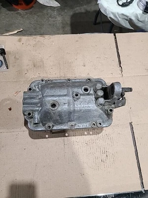 Cubierta superior de caja de cambios Jaguar XKE E-Type 4.2 C39884 1L Foto 1 de 4